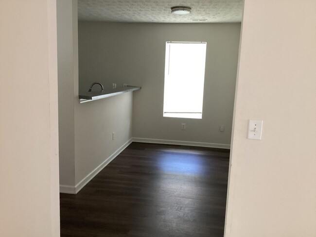 Building Photo - 3 Bedroom Unit in Atlanta**Utilities Inclu...