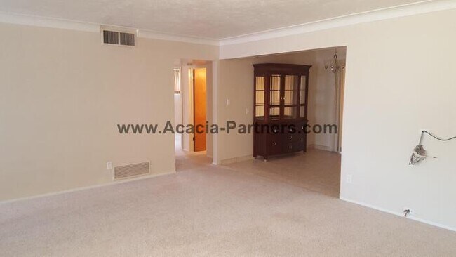 Foto del edificio - Spacious 3 Bedroom Home near Tucson Blvd &...