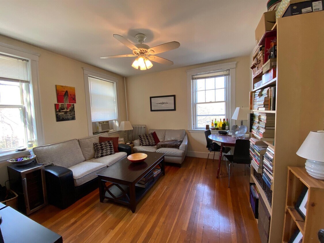 Primary Photo - 10 Ellery St