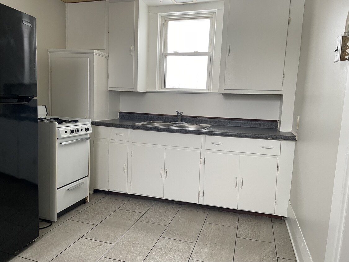 Foto principal - 218 Sturges Ave