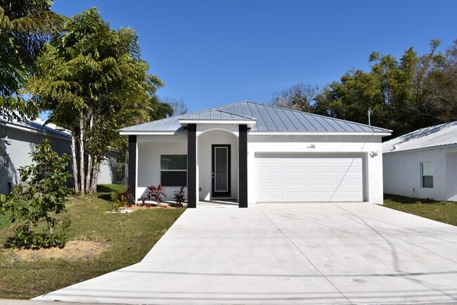 Building Photo - 780 8th Ave NE