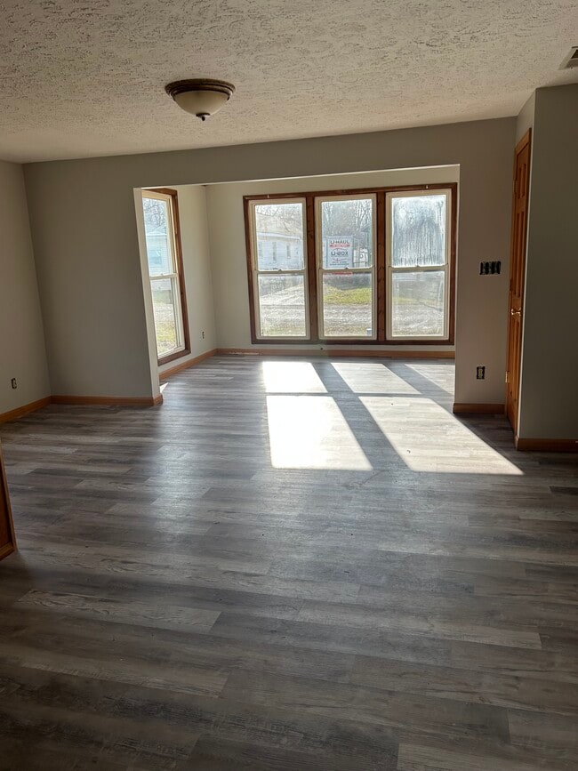 Building Photo - 2342 Berdel Pl SE