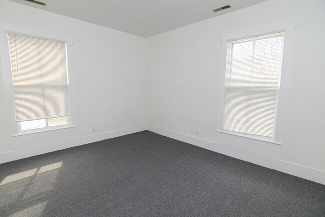 Building Photo - 26 North St