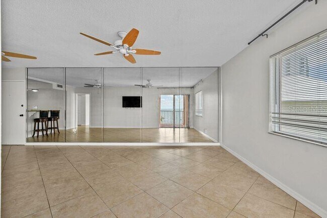 Building Photo - 7400 Sunshine Skyway Ln S