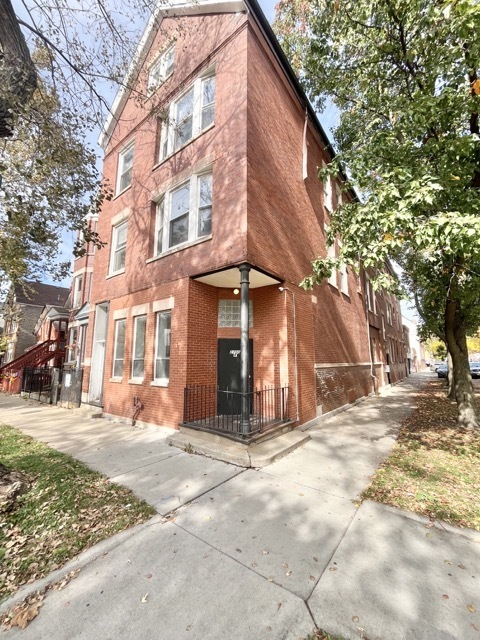 Foto principal - 2700 W 23rd St