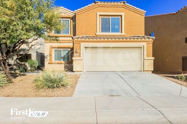 Building Photo - 6100 E Paradise Ln