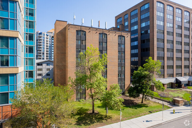 Building Photo - Neff Apartments