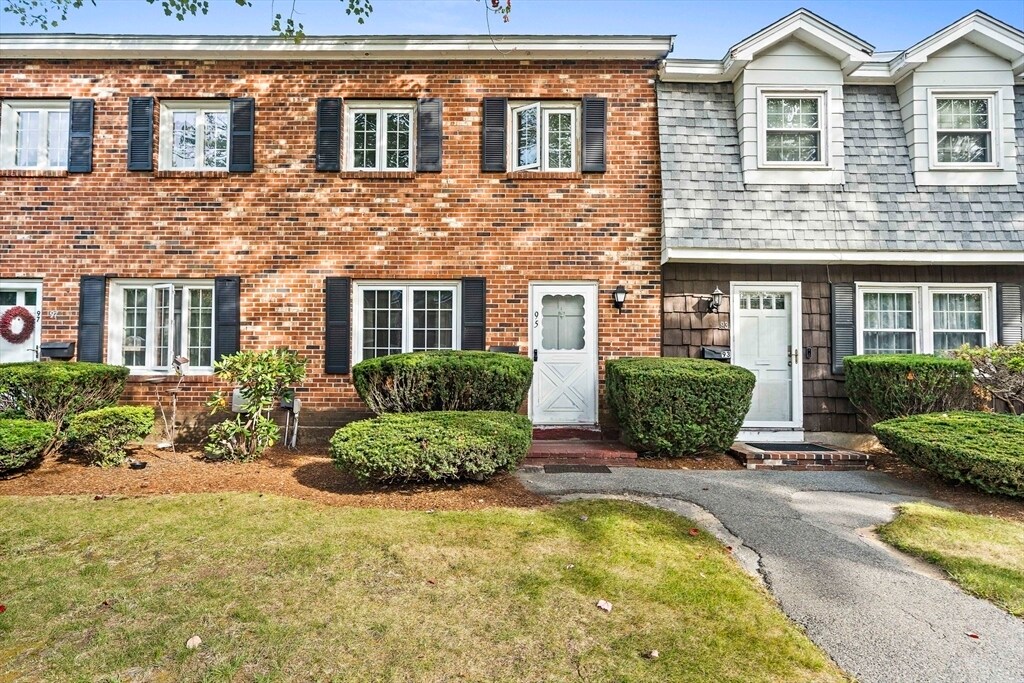 Foto principal - 95 Pilgrim Cir