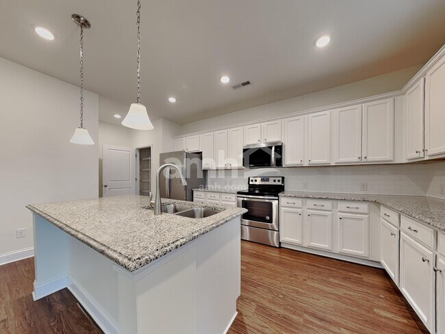 Foto del edificio - 4934 Trayton Ave