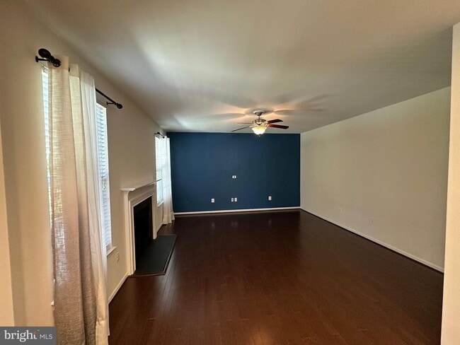 Foto del edificio - 16010 Eagle Feather Dr