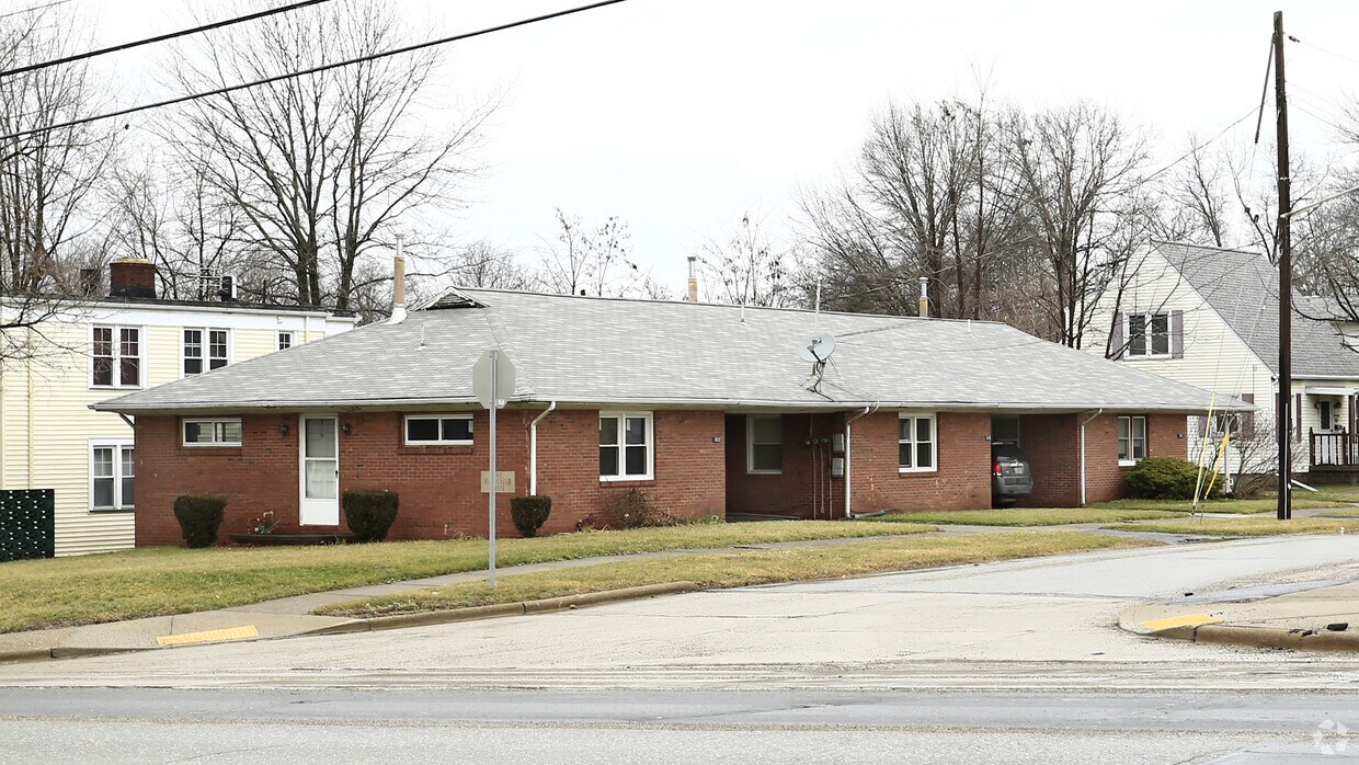 Foto del edificio - 3257 Youngstown Rd SE