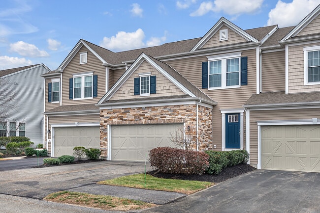 Building Photo - 5 Chestnut Crk