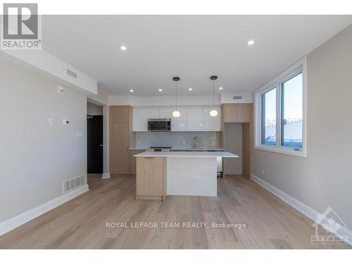 Building Photo - 58 Florence St