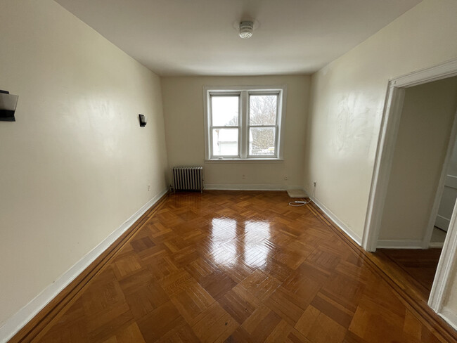 Building Photo - 930 Avenue C