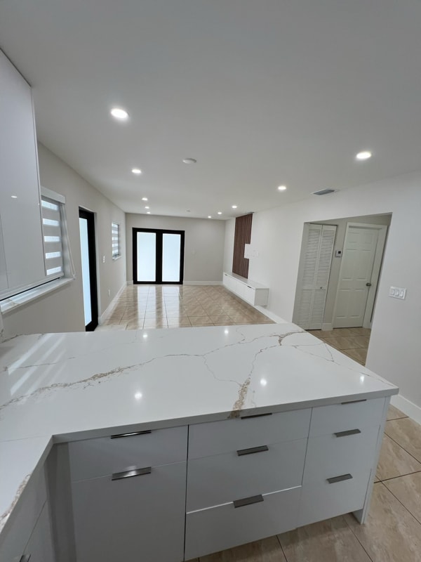 Building Photo - 160 E 34th St