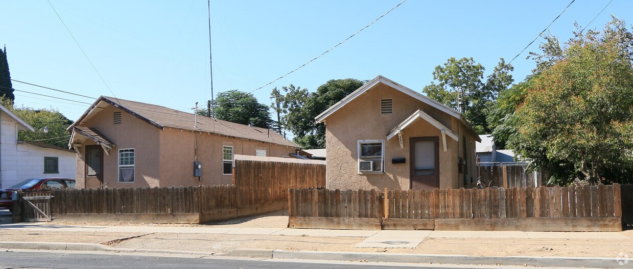 Foto del edificio - 321-323 C St