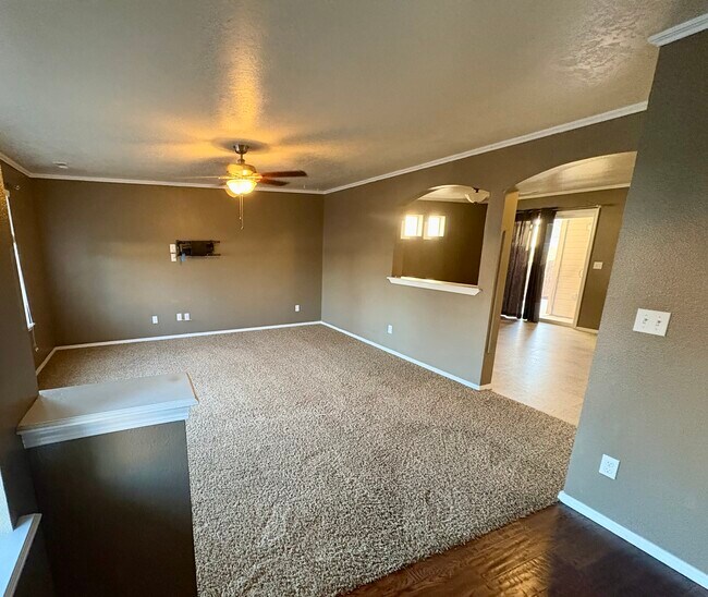 Foto del edificio - 738 N Carisbrooke Ave