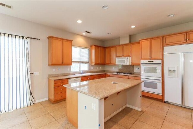 Building Photo - 12573 Cabazon Ct, Apple Valley, CA, 92308