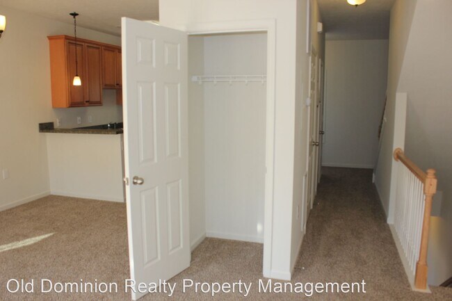 Foto del edificio - 1415 Taylor Grove Ln