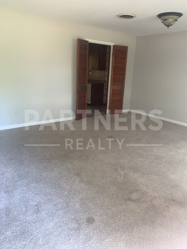 Foto del edificio - 4508 Rainbow Rd
