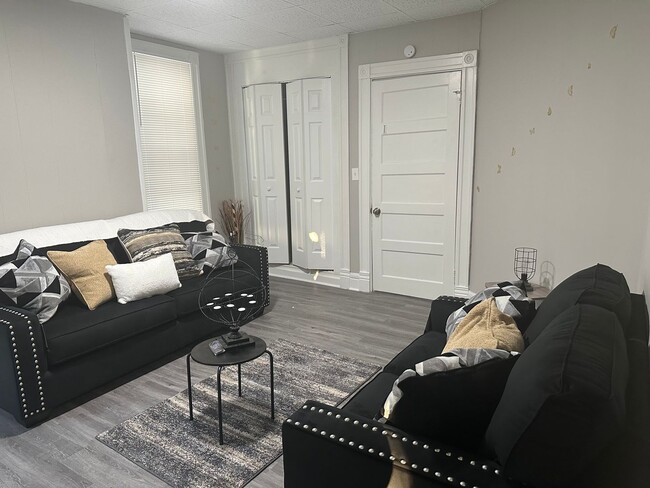 Photo - Walking distance to U of L and Bellarmine ... Townhome