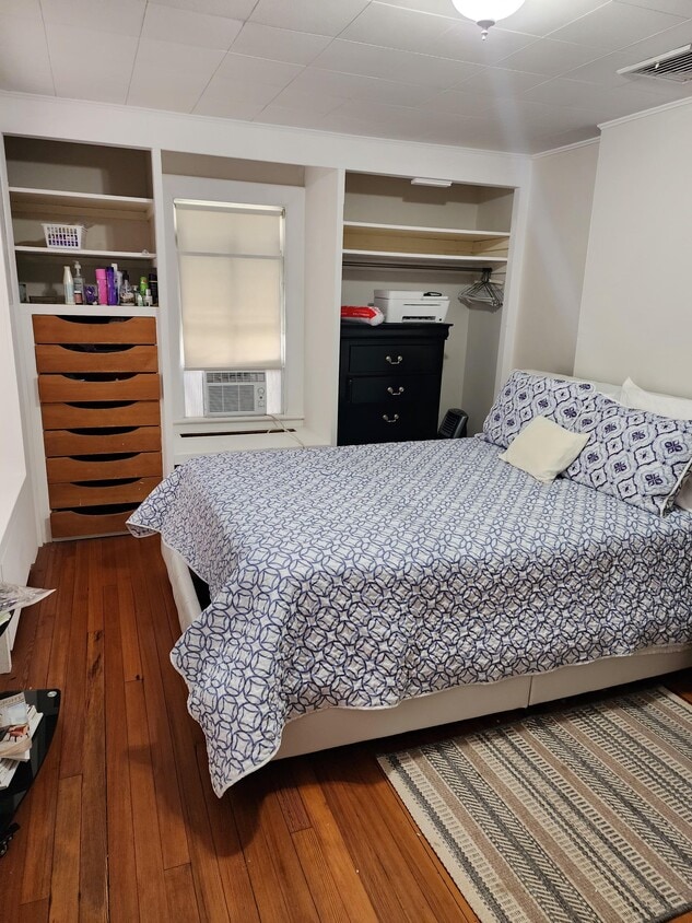 Master bedroom - 1903 Long Ridge Rd