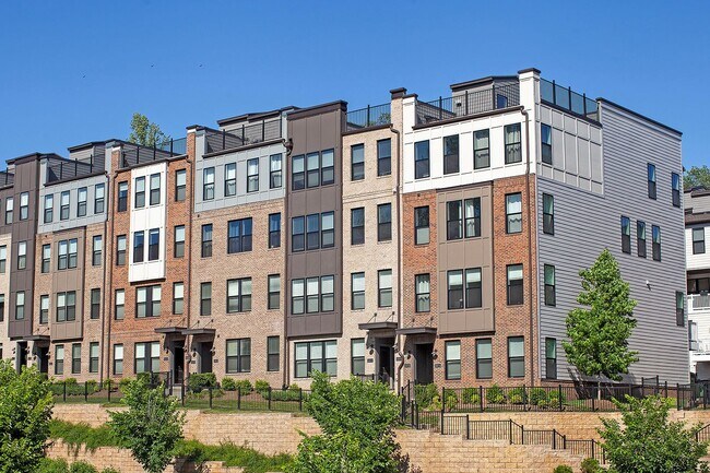 Foto del edificio - Pet-Friendly Brookhill Commons Townhome-Style Condo
