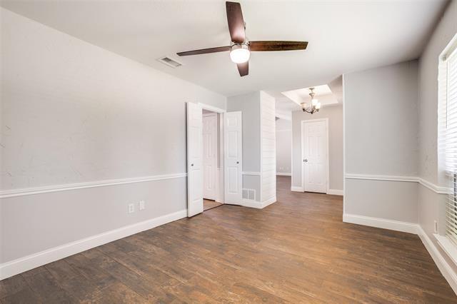 Foto del edificio - 2107 Bengal Ln