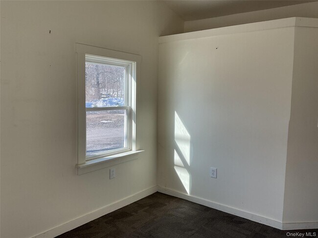 Building Photo - 1114-1114 NY-94