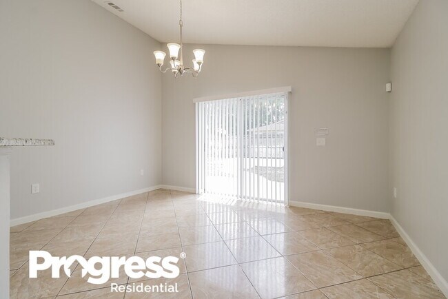 Building Photo - 384 Breezeway Dr
