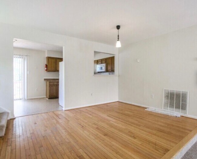 Foto del edificio - 10679 Campus Way S