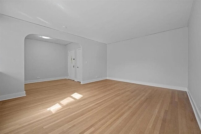 Foto del edificio - 3810 Greystone Ave