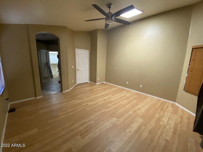 Foto del edificio - 4234 E Redwood Ln