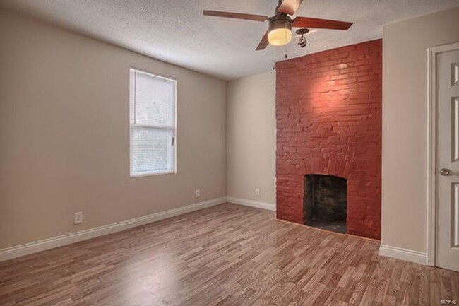 Foto del edificio - 4253 Swan Ave