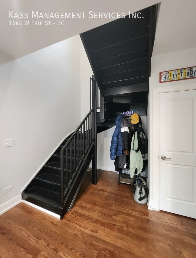 Foto del edificio - 1444 W Erie St