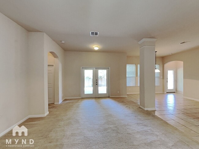 Foto del edificio - 24823 White Creek