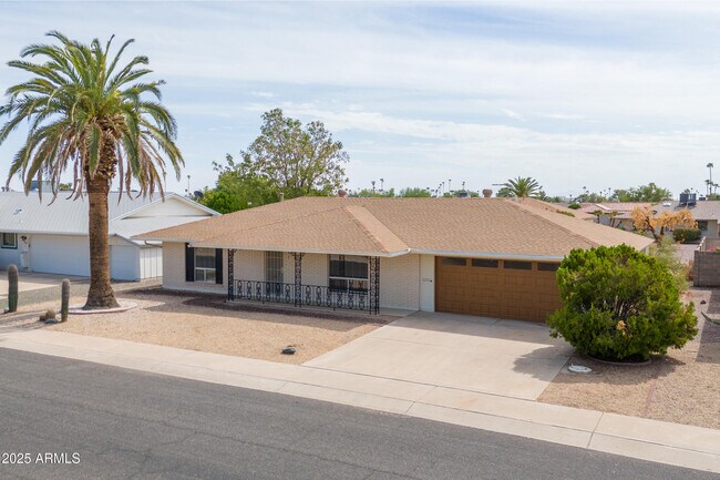 Foto del edificio - 10301 W Charter Oak Dr