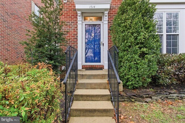 Foto del edificio - 1514 Long Dr Ct