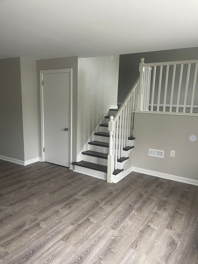Building Photo - 4803 Paulson Dr