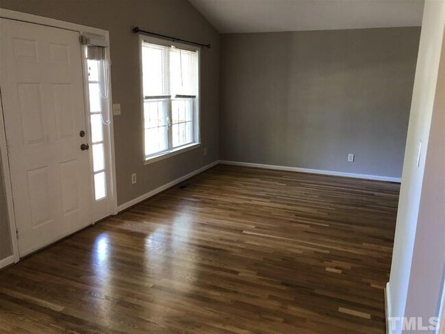 Building Photo - 2615 Farthing St
