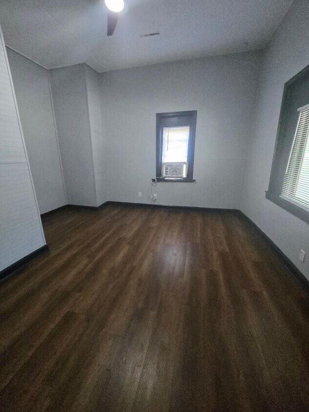 Foto principal - 2621 Askew Ave