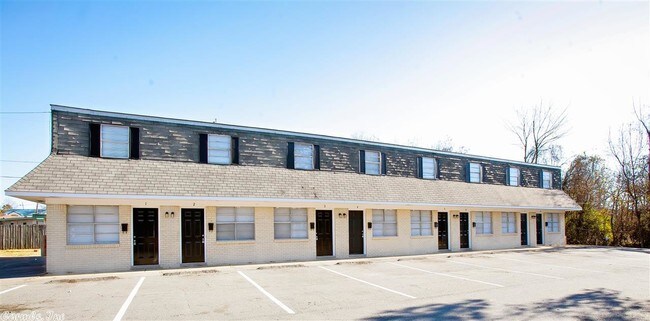 Foto del edificio - 3017 Parkway Dr