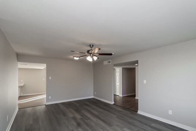 Building Photo - 3601 W Cheryl Drive