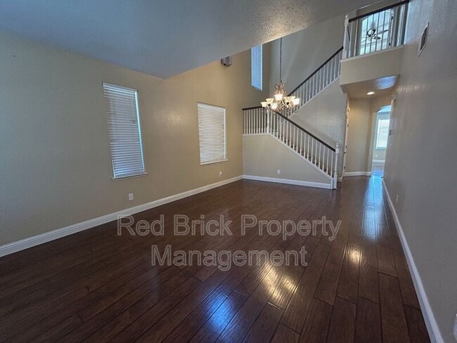 Building Photo - 1522 Fieldcrest Ct
