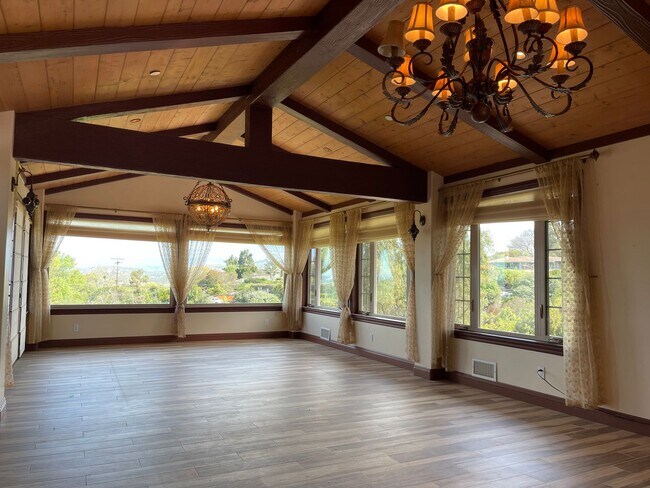 Building Photo - Breathtaking Upscale Poway Home