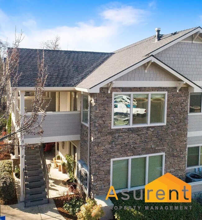 Foto del edificio - MOVE-IN SPECIAL: Half Off First Month's Rent