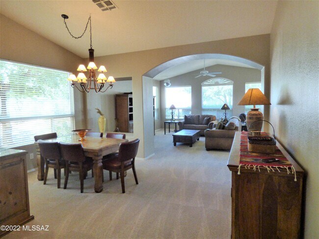 Building Photo - 63692 E Holiday Dr