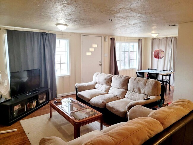 Foto del edificio - Beautiful Ranch-Style Home Near CU & Boulder Creek Path | Avail. August 1, 2026 (Pre-Lease)