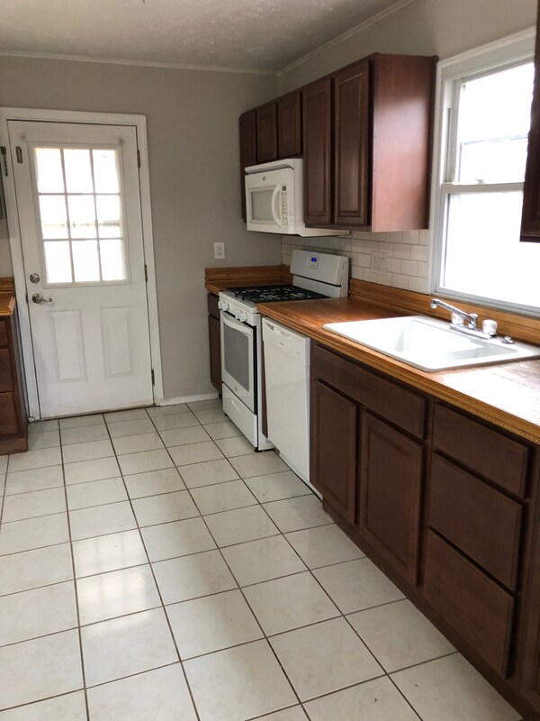 Foto del edificio - 7609 Gerald Ave