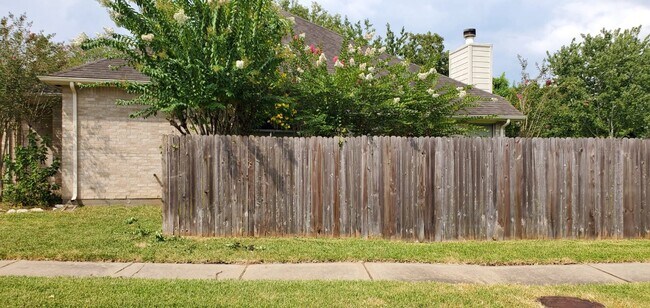 Foto del edificio - 7227 Colony Bend Ln